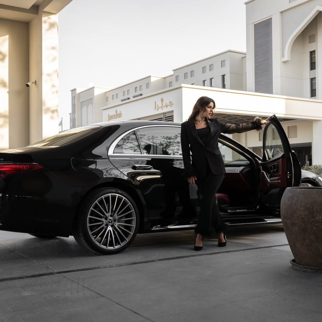 How to Plan a VIP Corporate Event with Chauffeur Services in Dubai 2 chauffeur services in Dubai